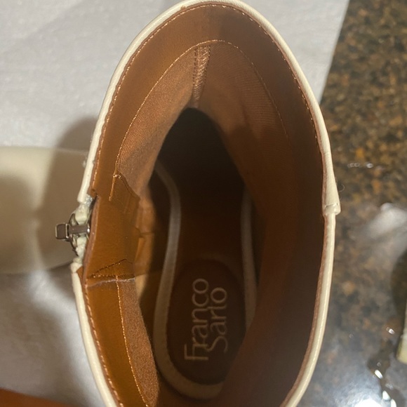 Franco Sarto L-Marquee Block Heel Bootie - Picture 4 of 12